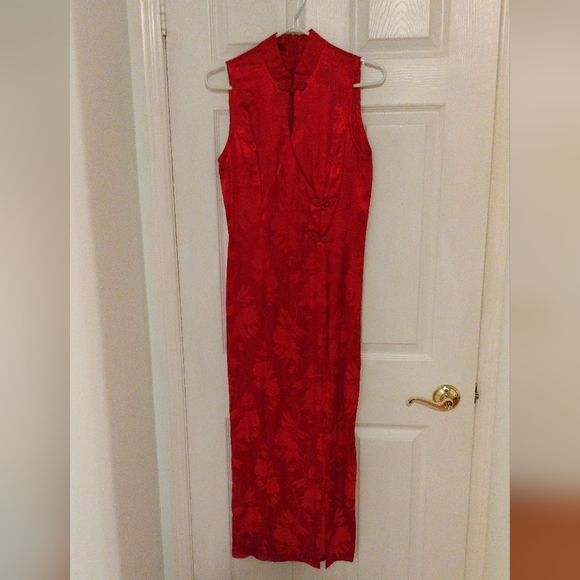 Brand new Red Floral Sleeveless cheng san Made in USA - Picture 3 of 16